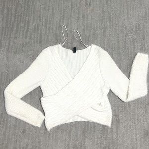 Selling this off-the-shoulder (optional) sweater, very cozy!
